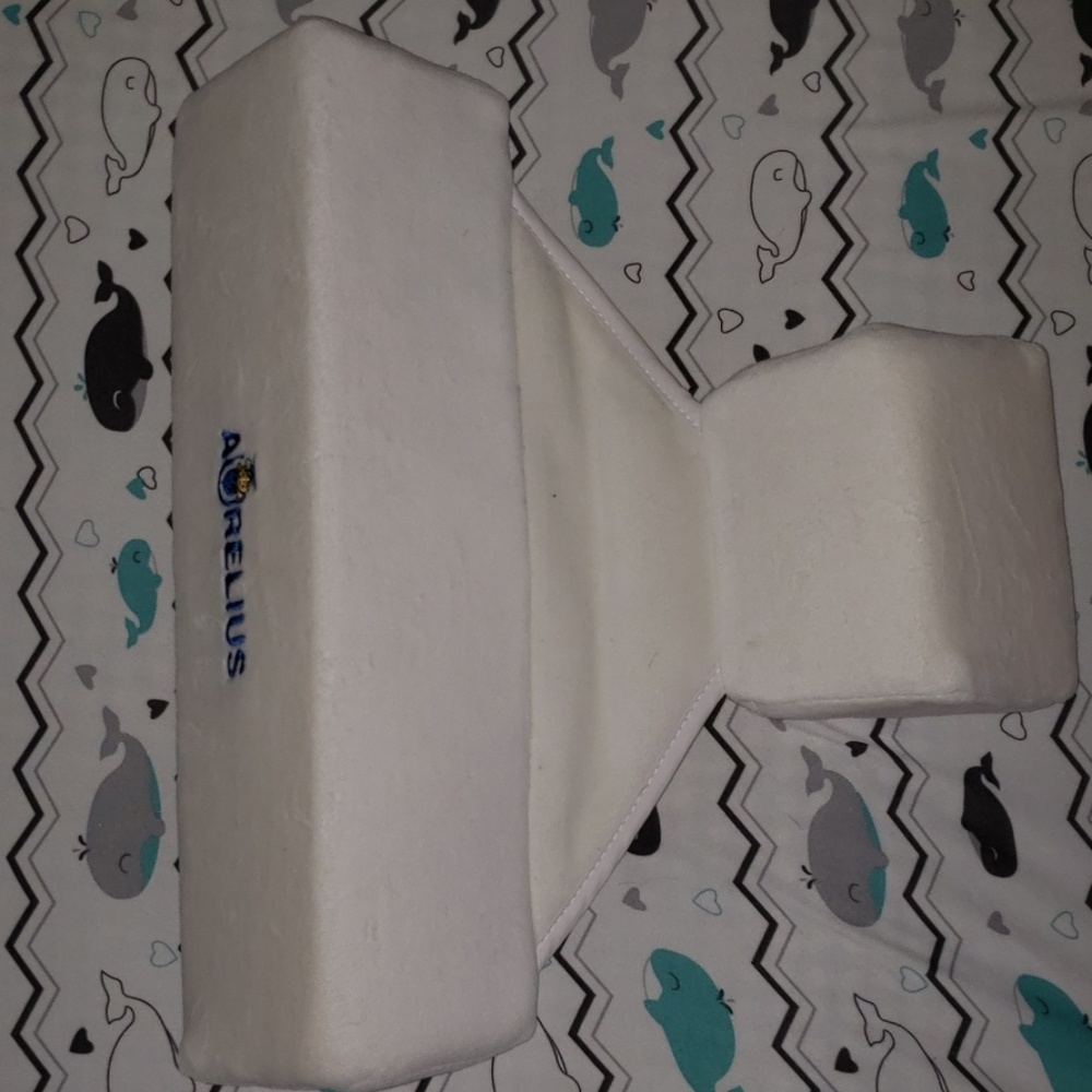 Baby sleep positioner pillow